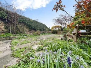 Photo 18- click for photo gallery